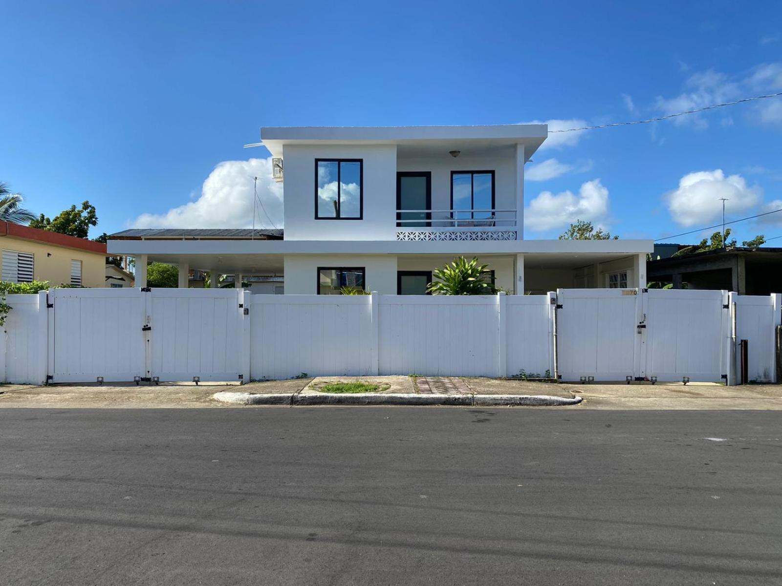 Tropical Getaway Villa Aguadilla Eksteriør bilde